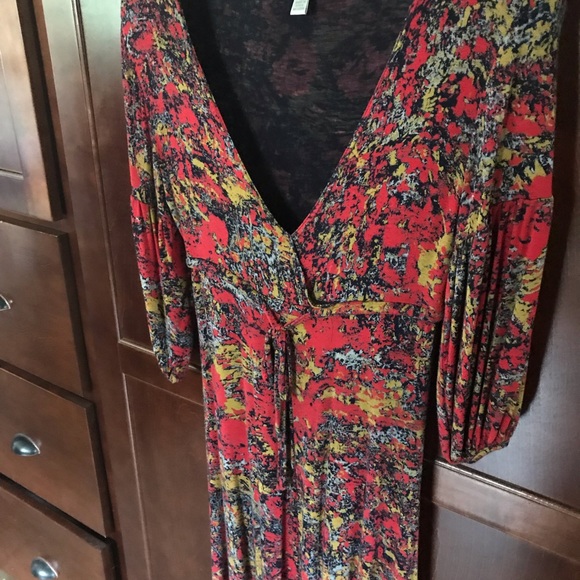 Multi-colored with deep V neckline dress - Picture 5 of 7